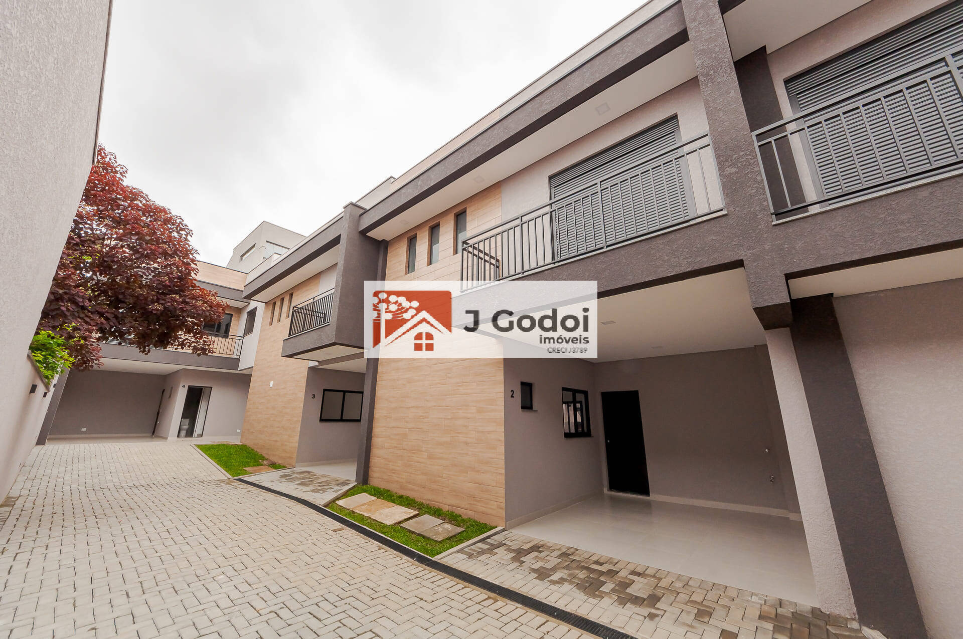 Sobrado à venda com 2 quartos, 98m² - Foto 1