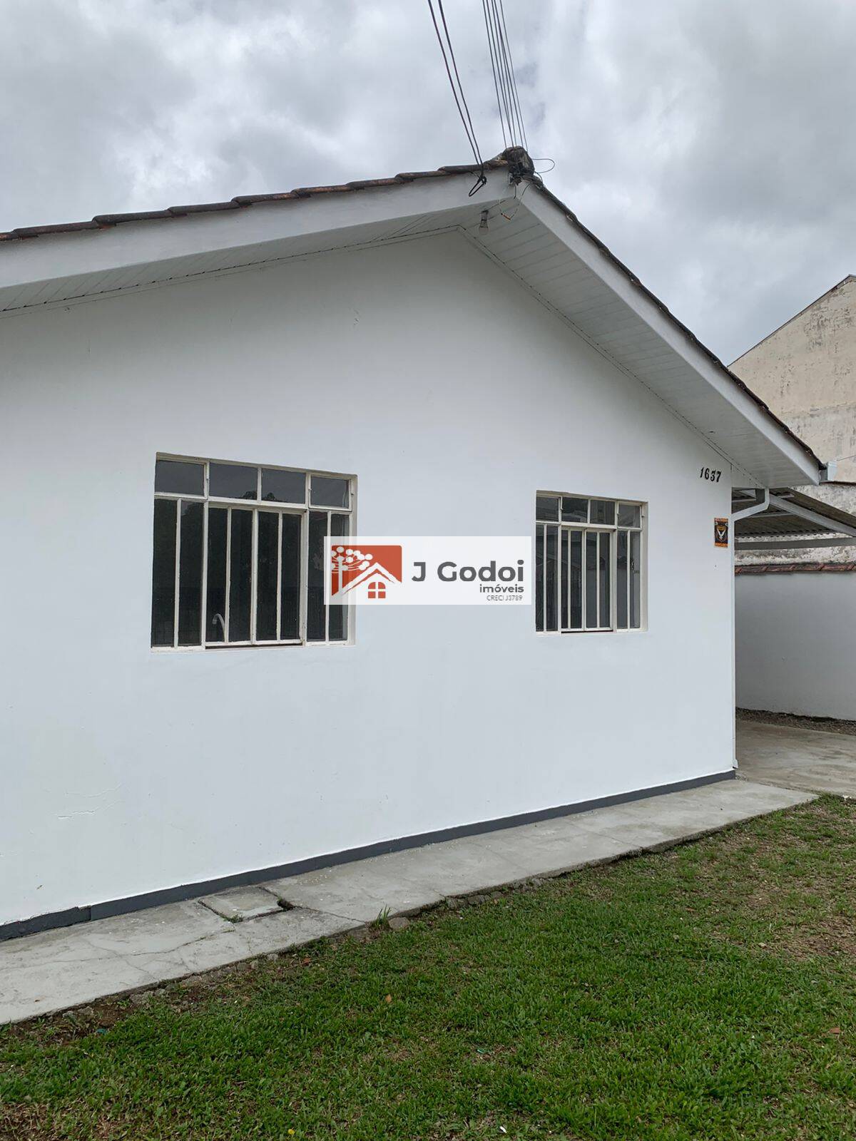 Casa para alugar com 3 quartos, 80m² - Foto 1